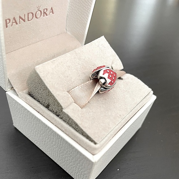 Pandora red enamel strawberry charm - Picture 2 of 4